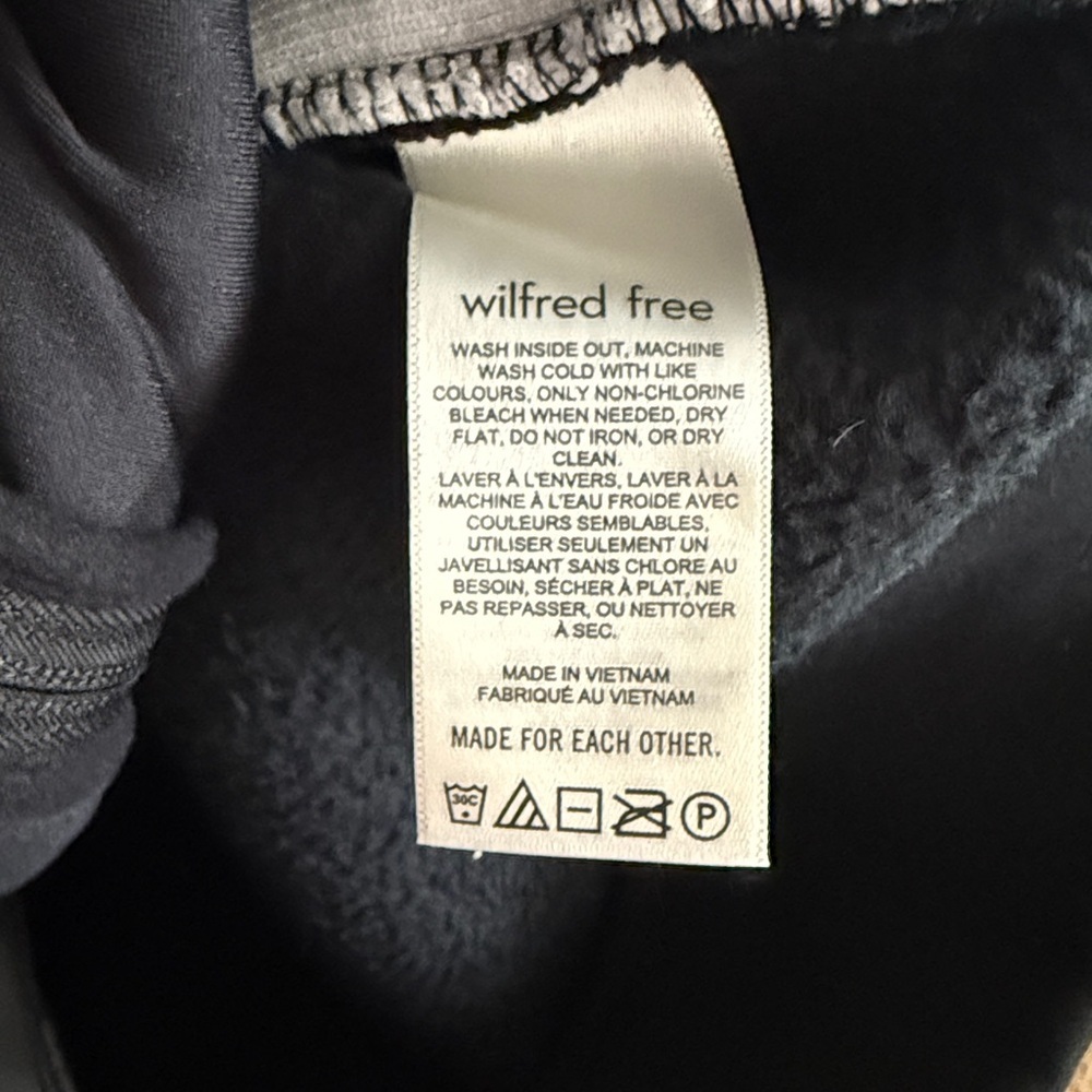 Aritzia Wilfred Free Smokey Zip-Up Fleece Jacket Size XS - Picture 10 of 10
